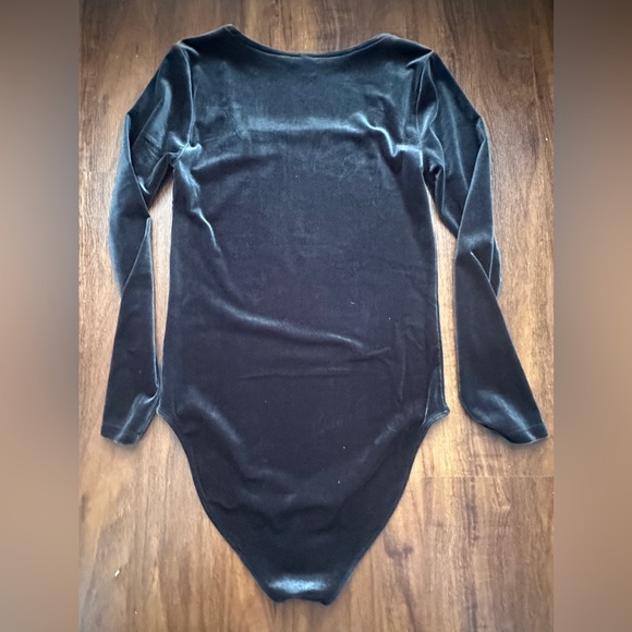 Women's Square-neck Velvet like Bodysuit Size Medium black - Picture 2 of 7
